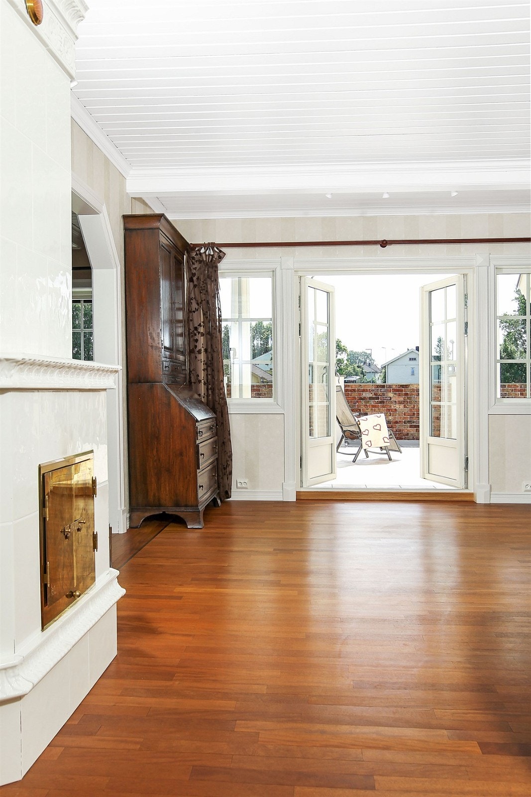 Mellomstue med utgang til terrasse Galleribilde