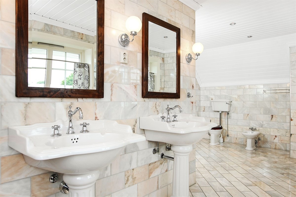 Bildet viser hovedbadet i 2.etg. Galleribilde