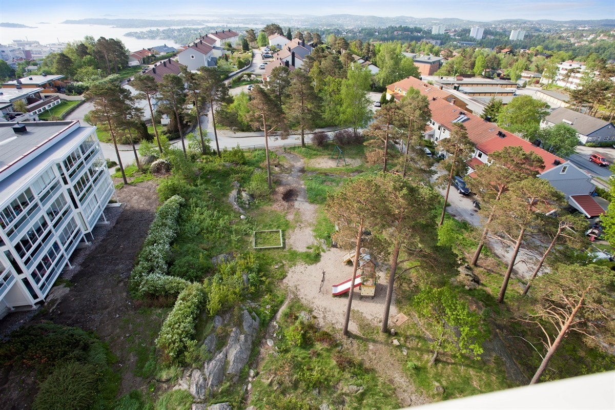 Lekepark like utenfor blokka Galleribilde