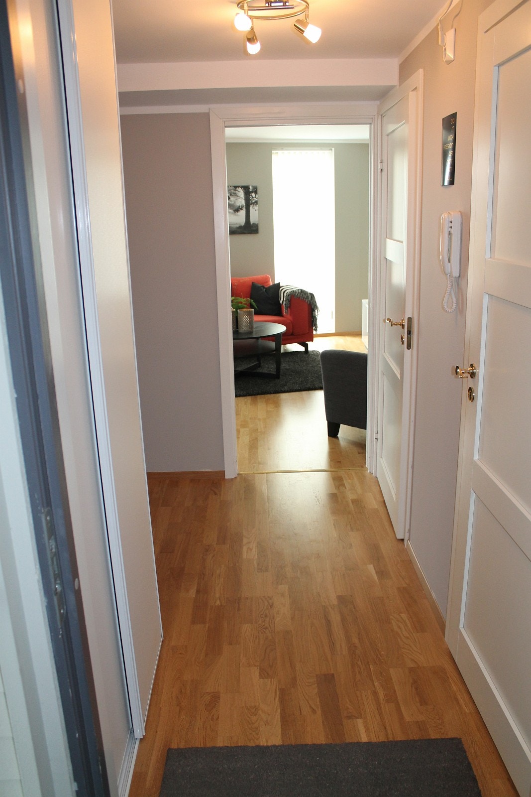 Inngang / gang. Galleribilde