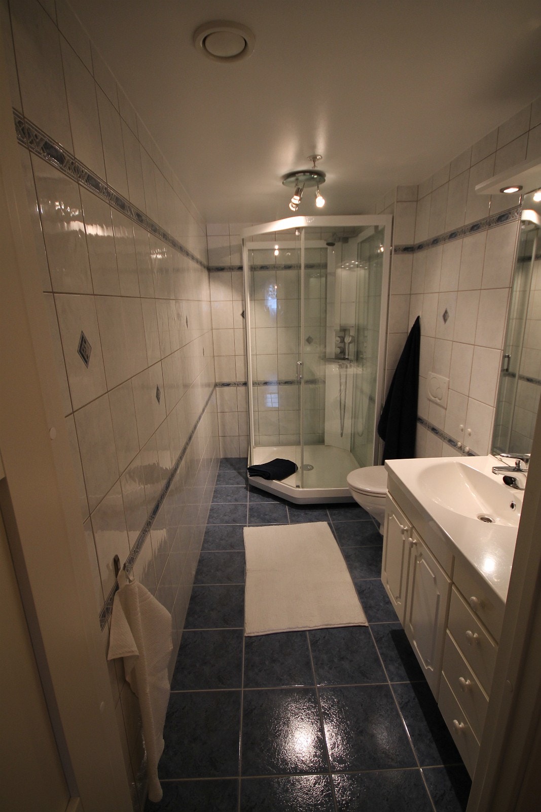 Bad - toalett. Galleribilde