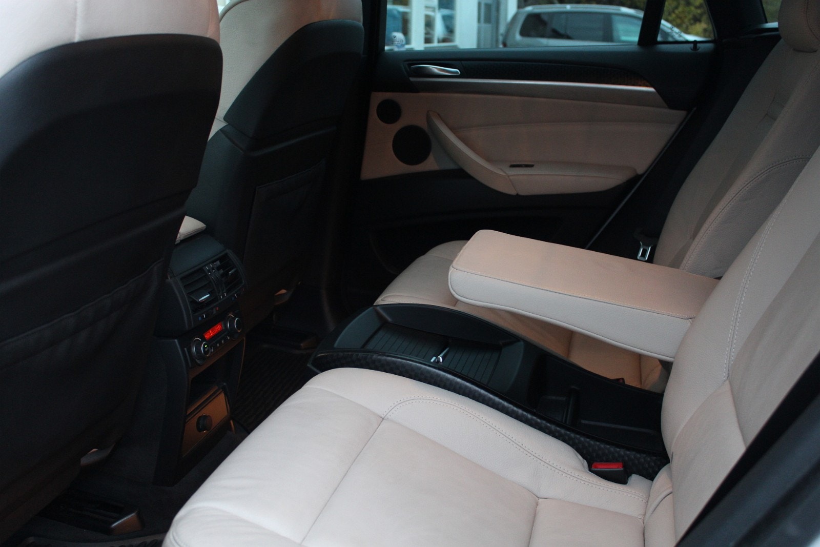 BMW X6 29