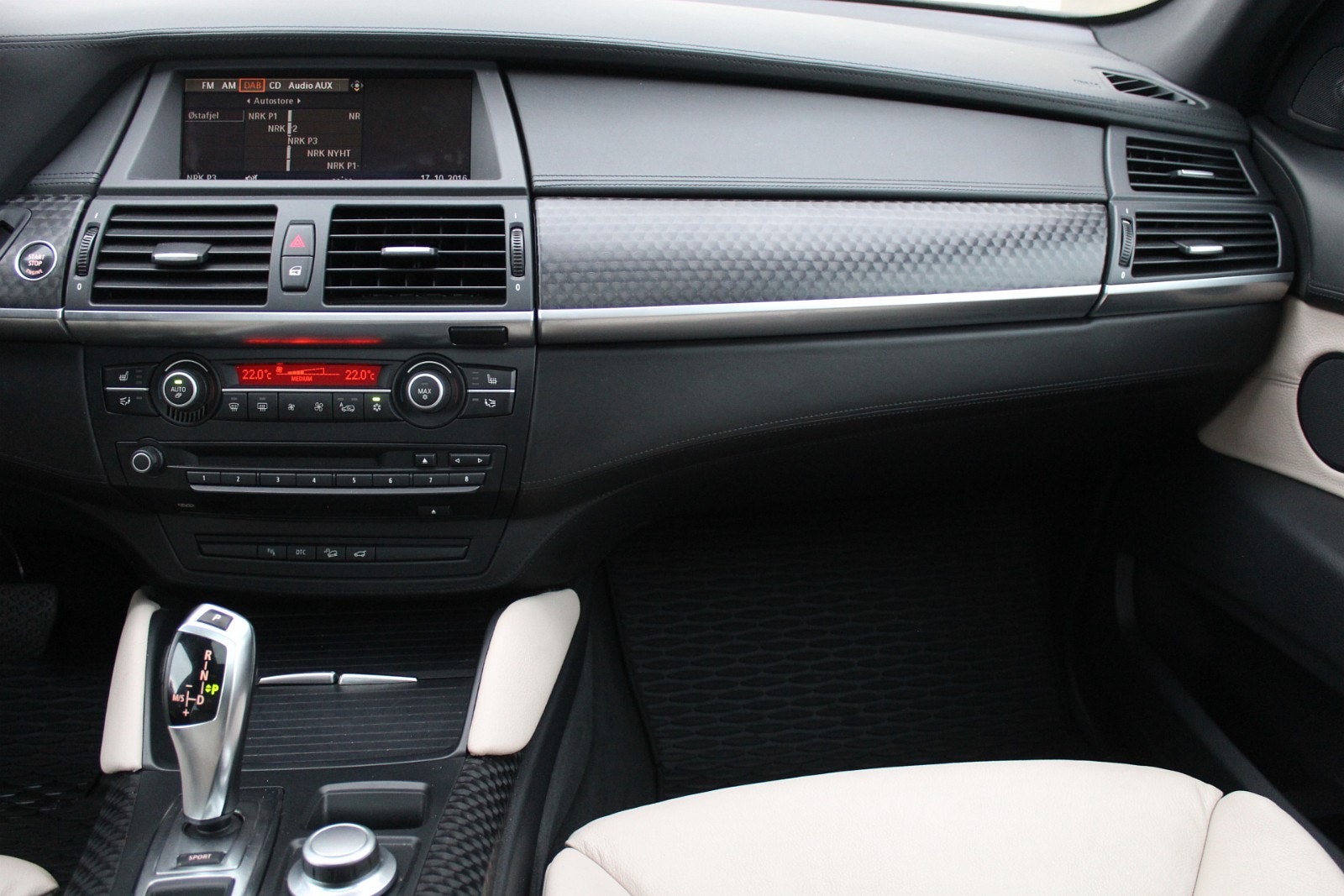 BMW X6 38