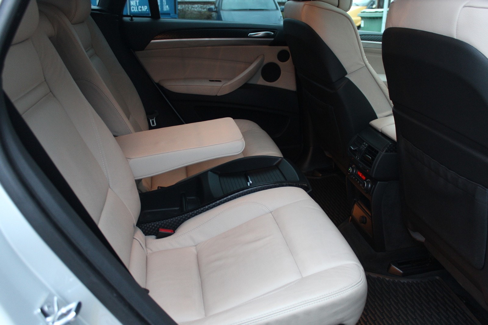 BMW X6 31