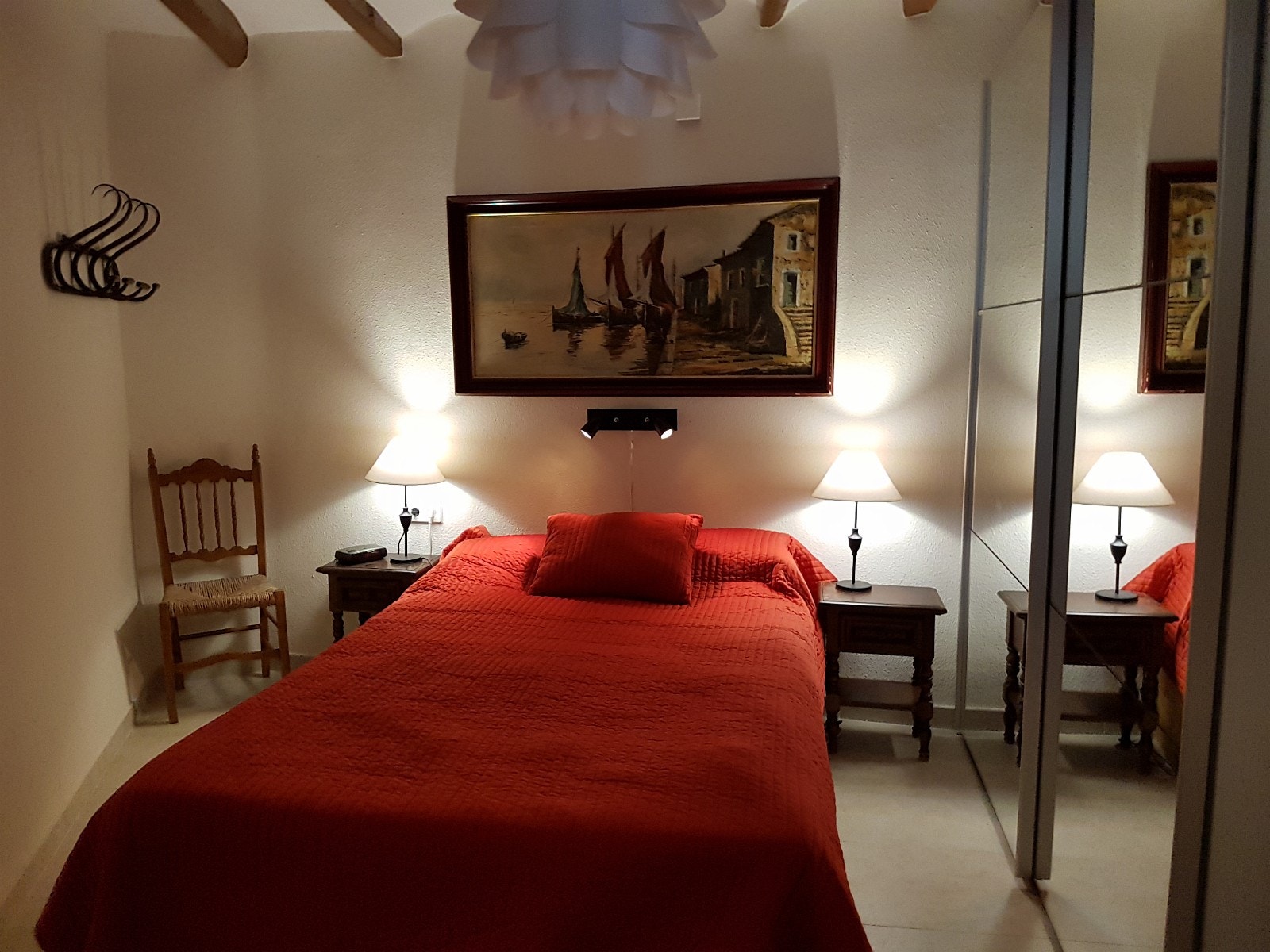 Soverom 1 nede, dobbeltseng Galleribilde