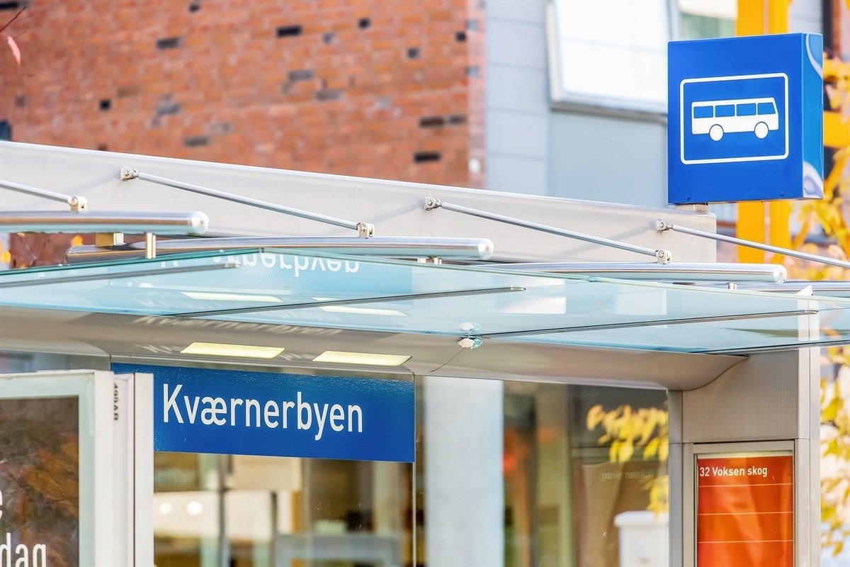 Buss stasjonen ved boligen Galleribilde