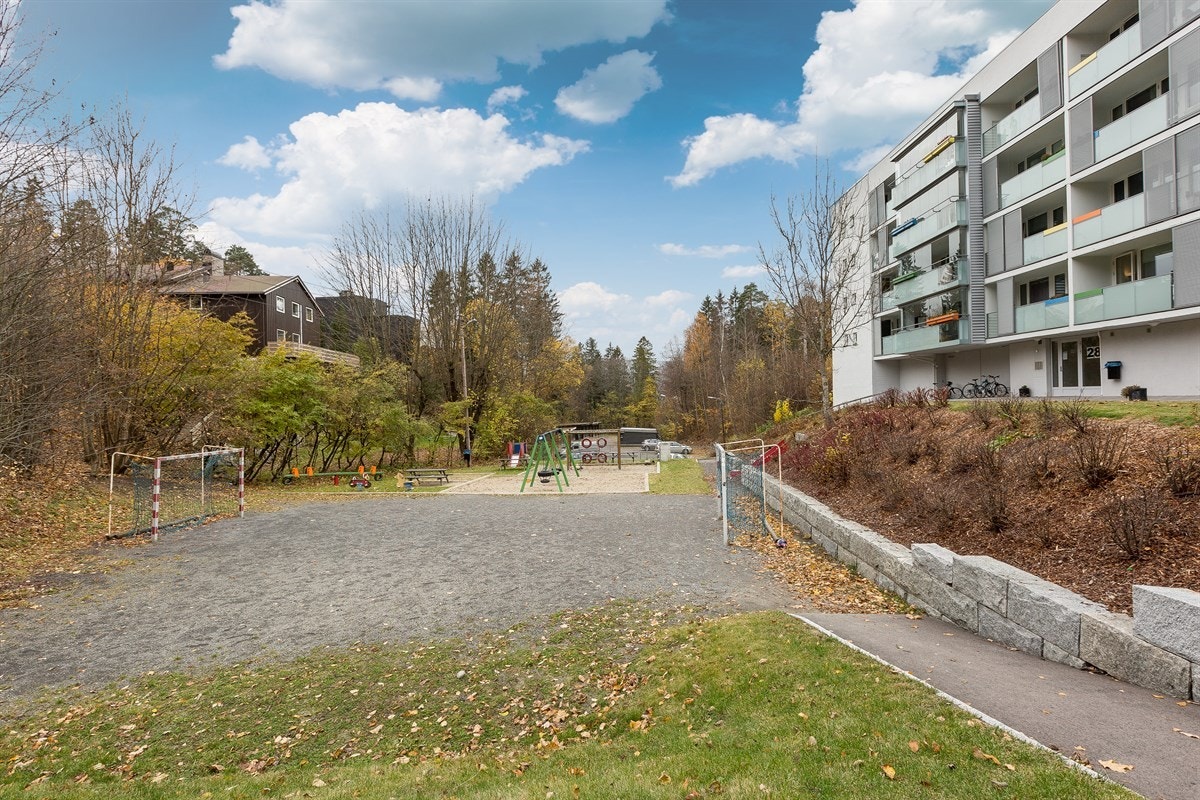 Fellesarealer med lekeplass Galleribilde