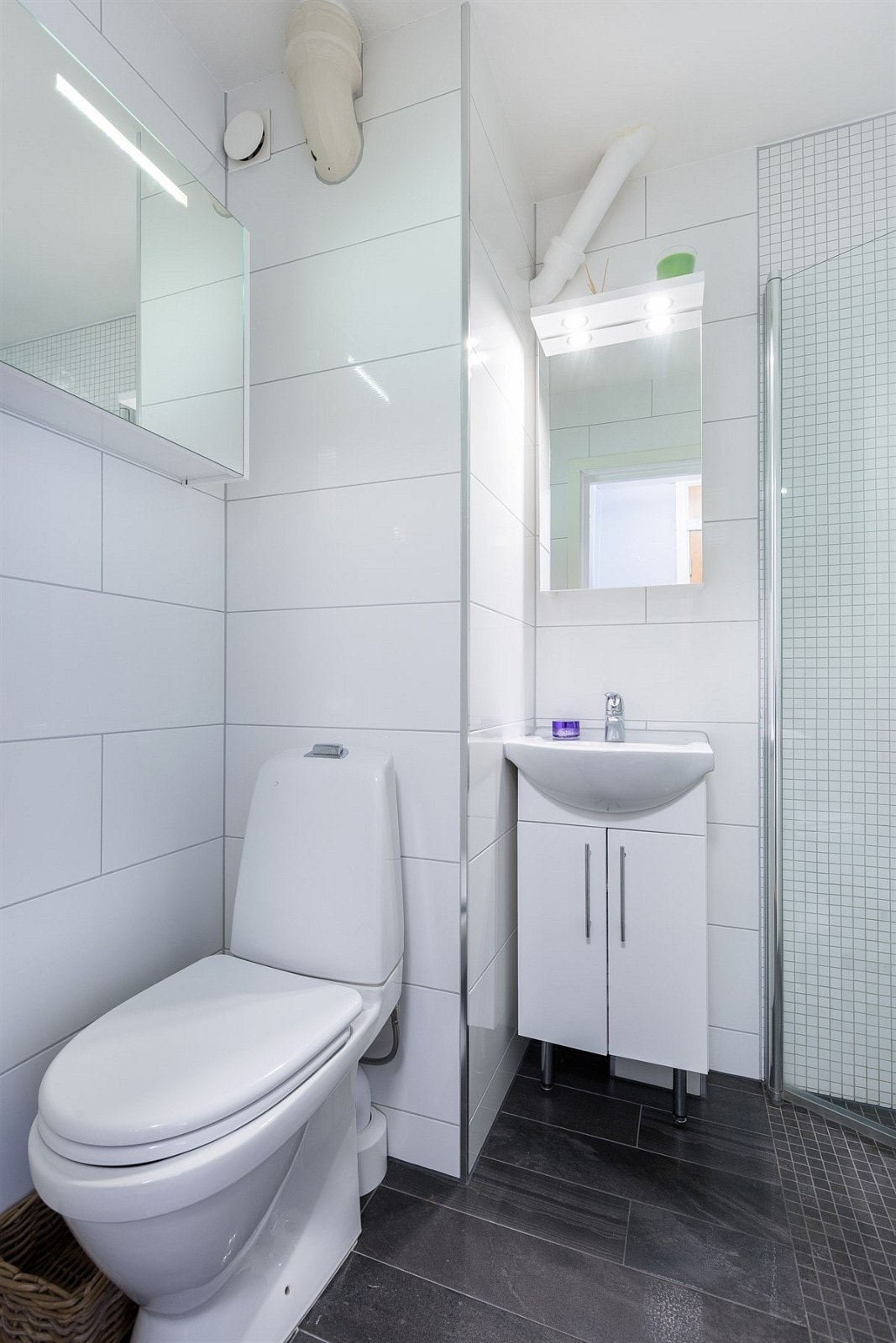 Nytt dusjbad/wc/vaskerom - rehabilitert 2015 Galleribilde