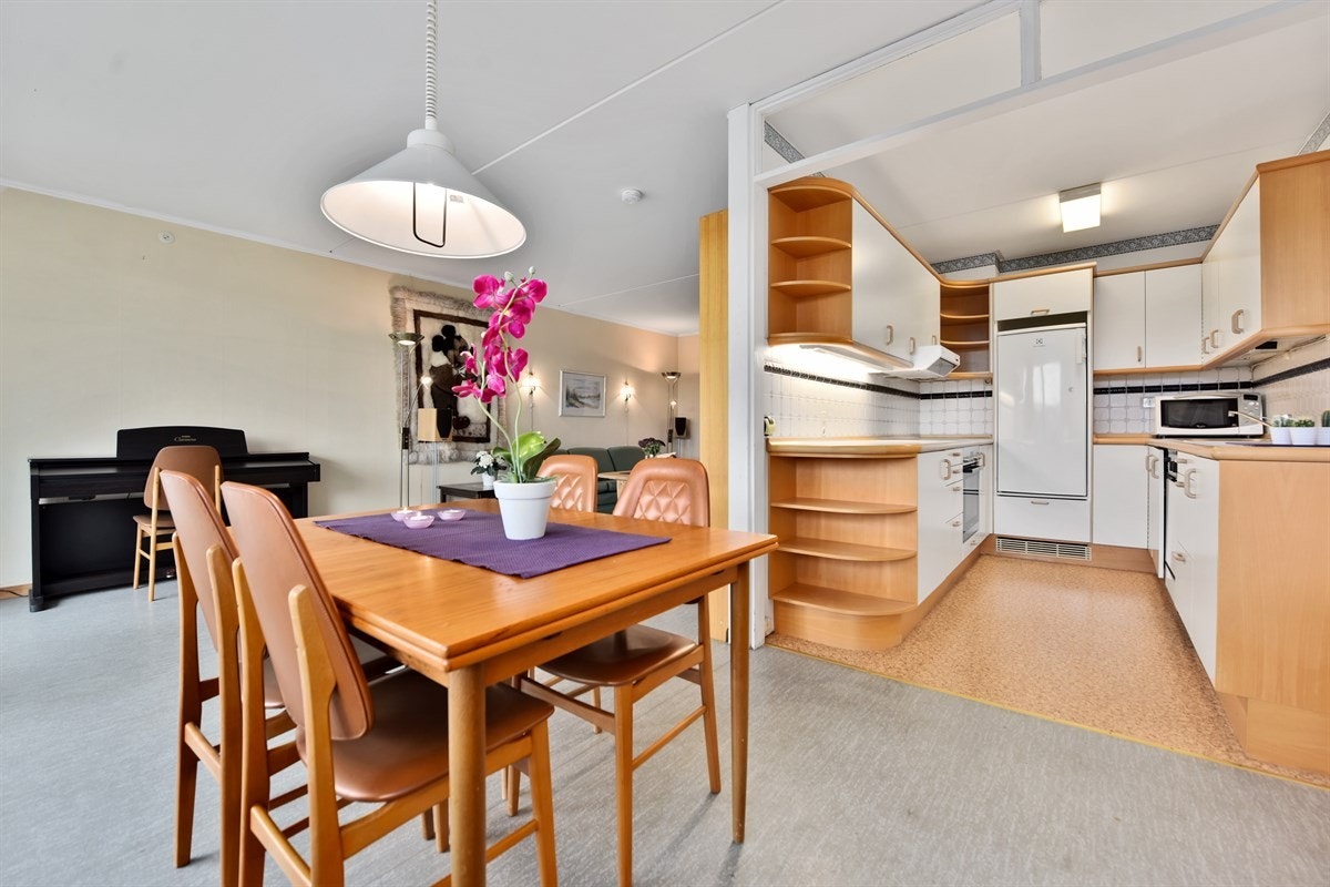 Velkommen til Hovseterveien 56 A! Boligen presenteres av OBOS eiendomsmeglere v/ Aida Rajic Galleribilde