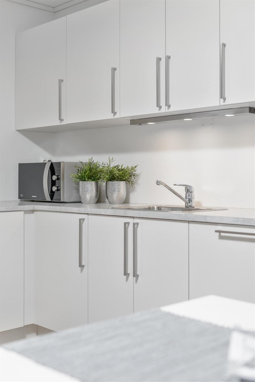 Lyst og flott kjøkken fra HTH Galleribilde