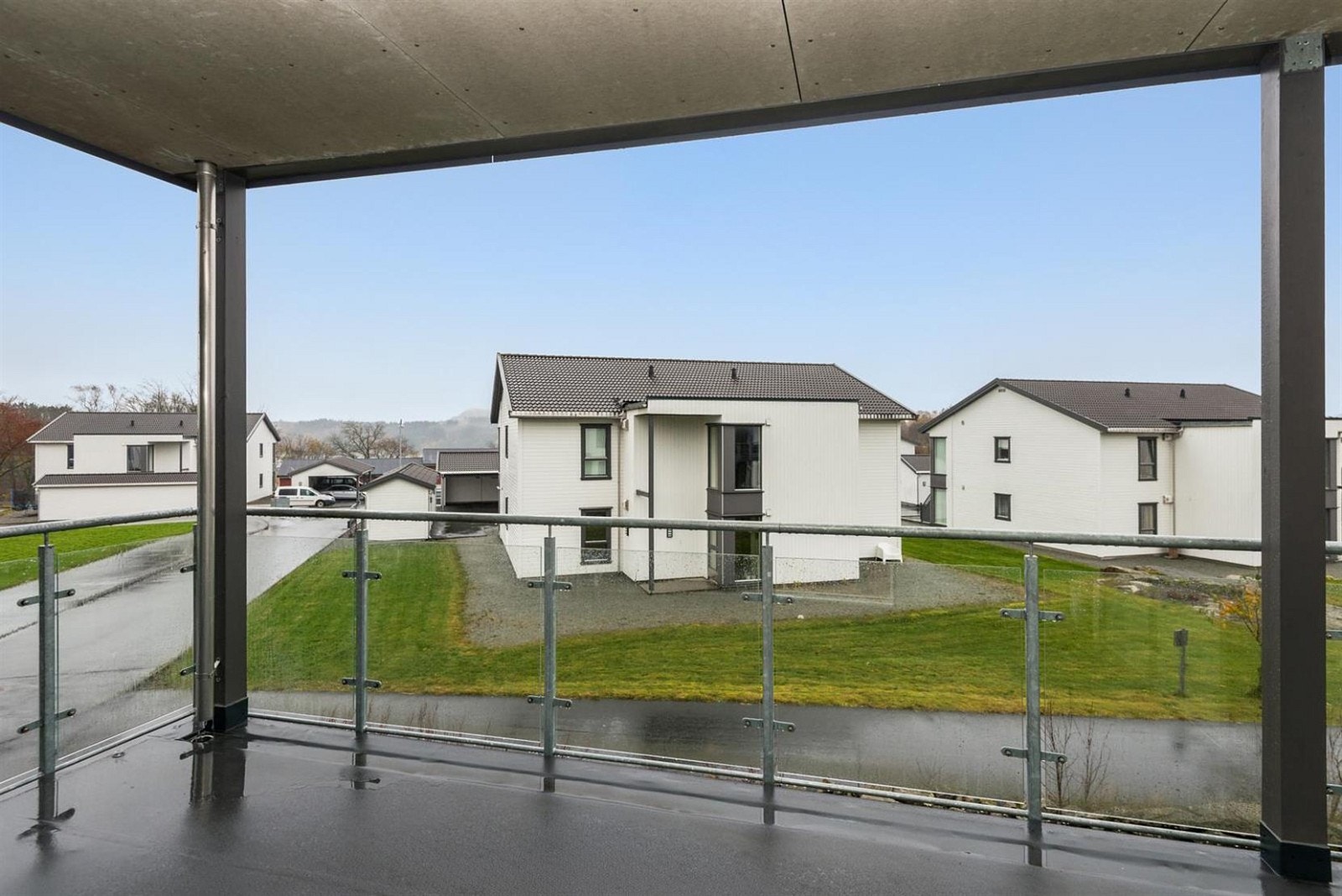 Overbygget vestvendt balkong Galleribilde