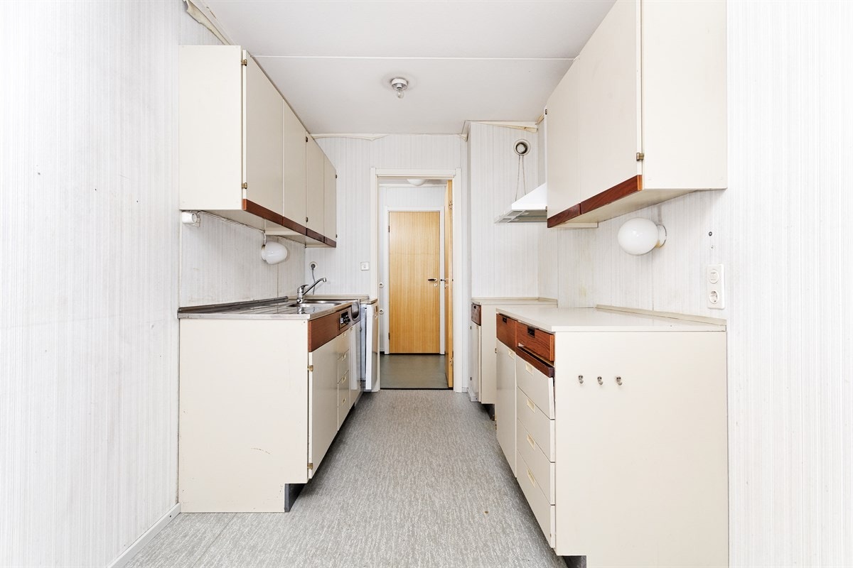 Kjøkken sett fra stuen Galleribilde