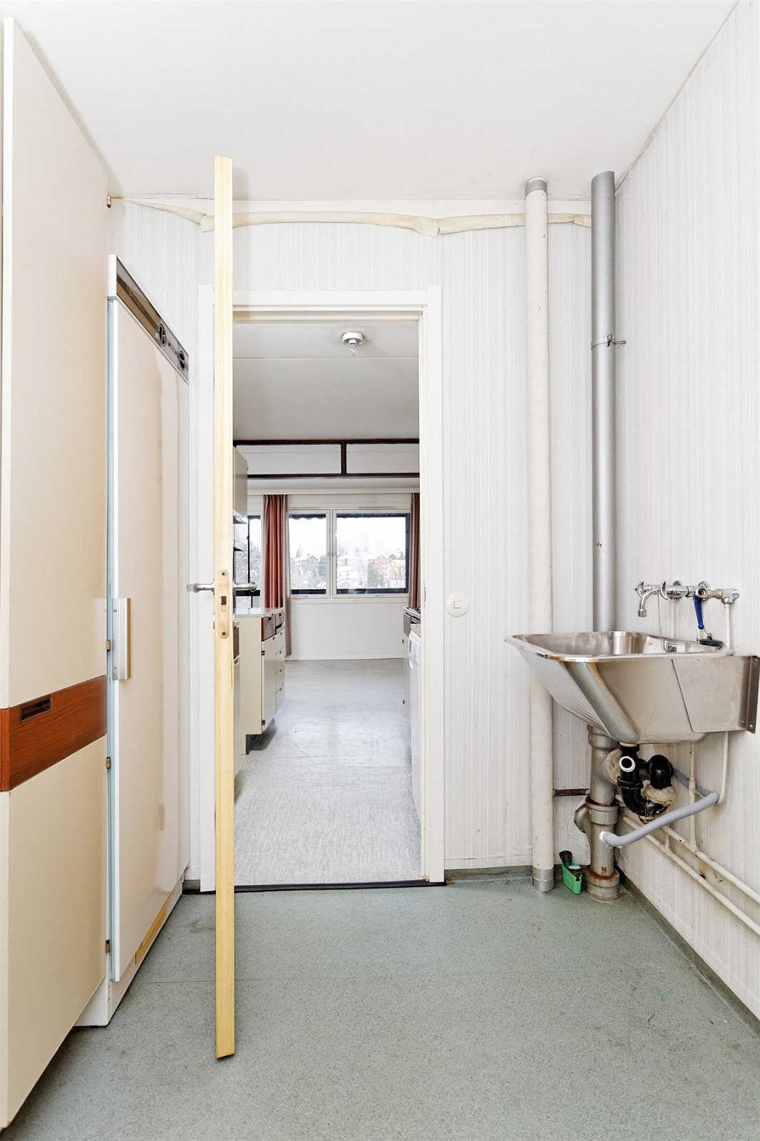 Vaskerom Galleribilde