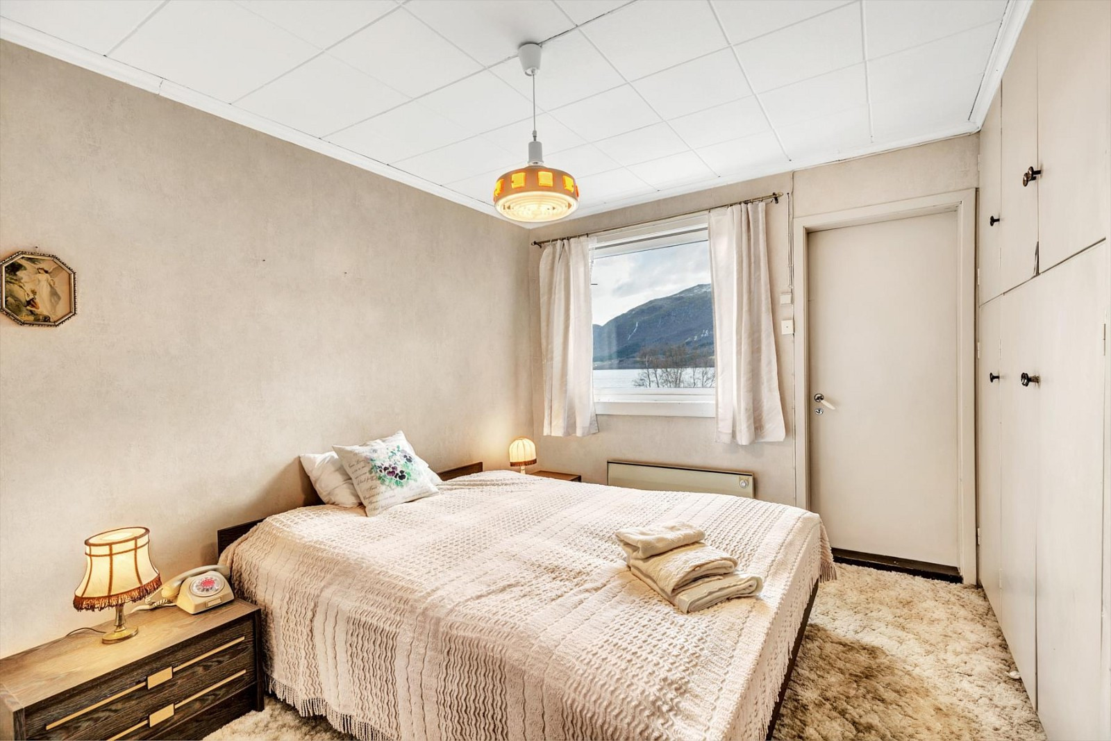 Enebolig 6531 averøy stor enebolig på rokset som ligger like ...