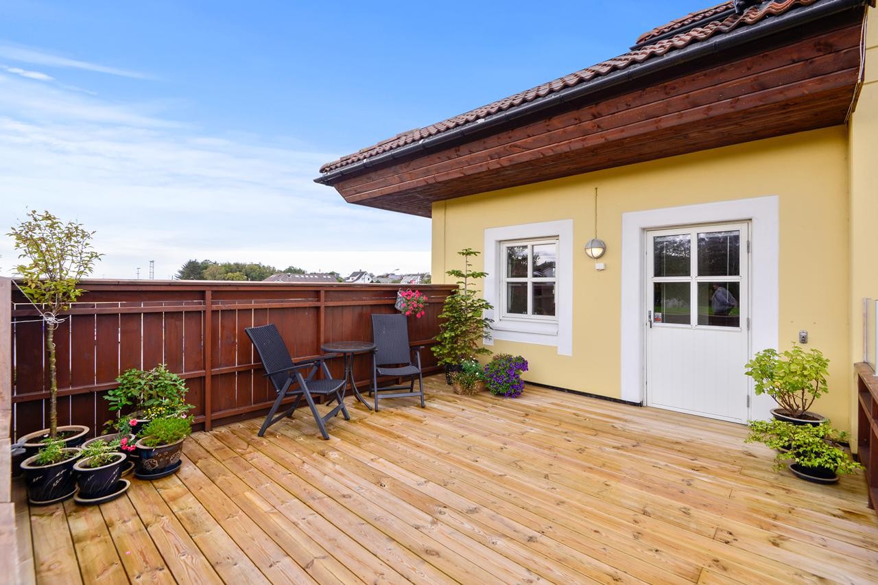 Terrasse med bra solforhold Galleribilde