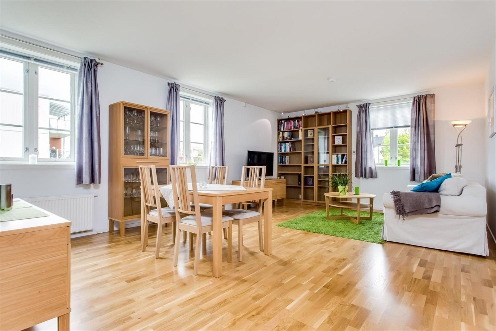 DNB Eiendom v/ Thora Kalland har gleden av å presentere denne 3-roms selveierleil. beliggende på attraktive Persaunet Galleribilde