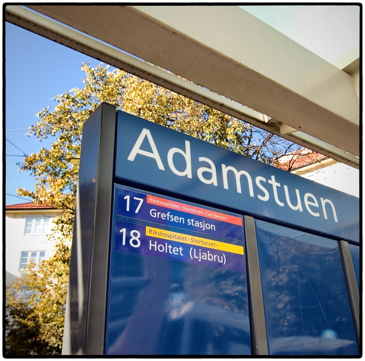 Trikkeholdeplass Adamstuen Galleribilde