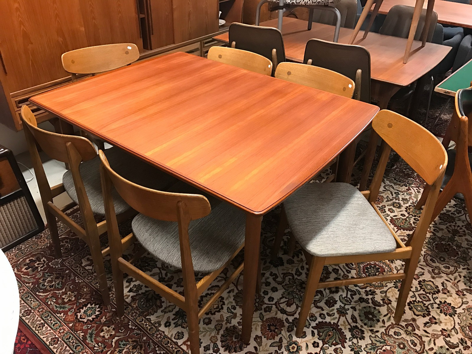 Meget flott retro spisestue i teak | FINN.no Teak spise stue stol | FINN.no