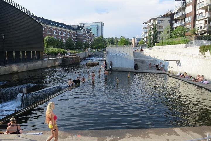 Det tar 15 minutter å gå til Nydalens badeplass. Galleribilde