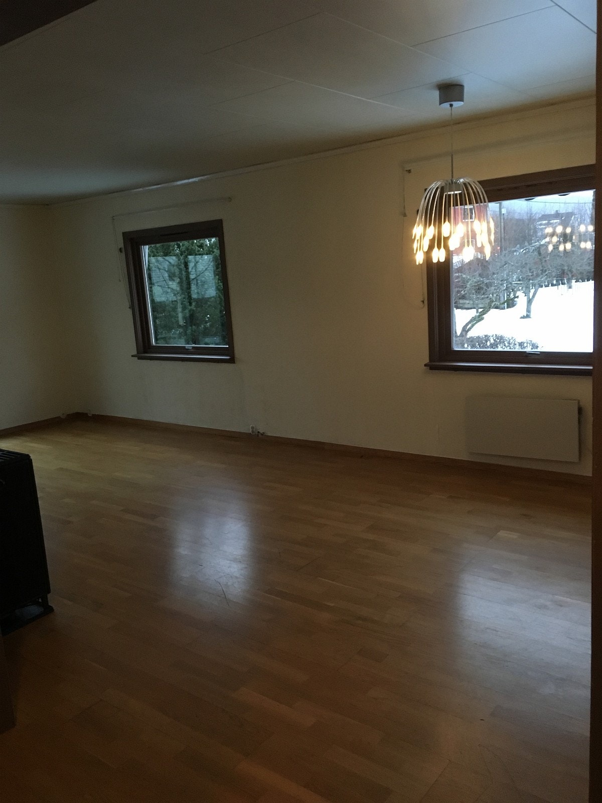 Stue (umøblert) Galleribilde