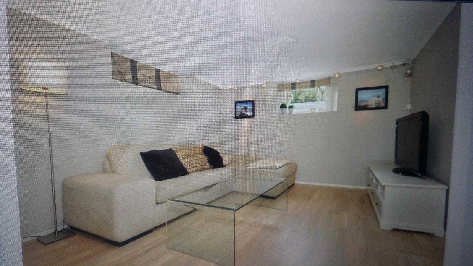 Soverom/stue Galleribilde