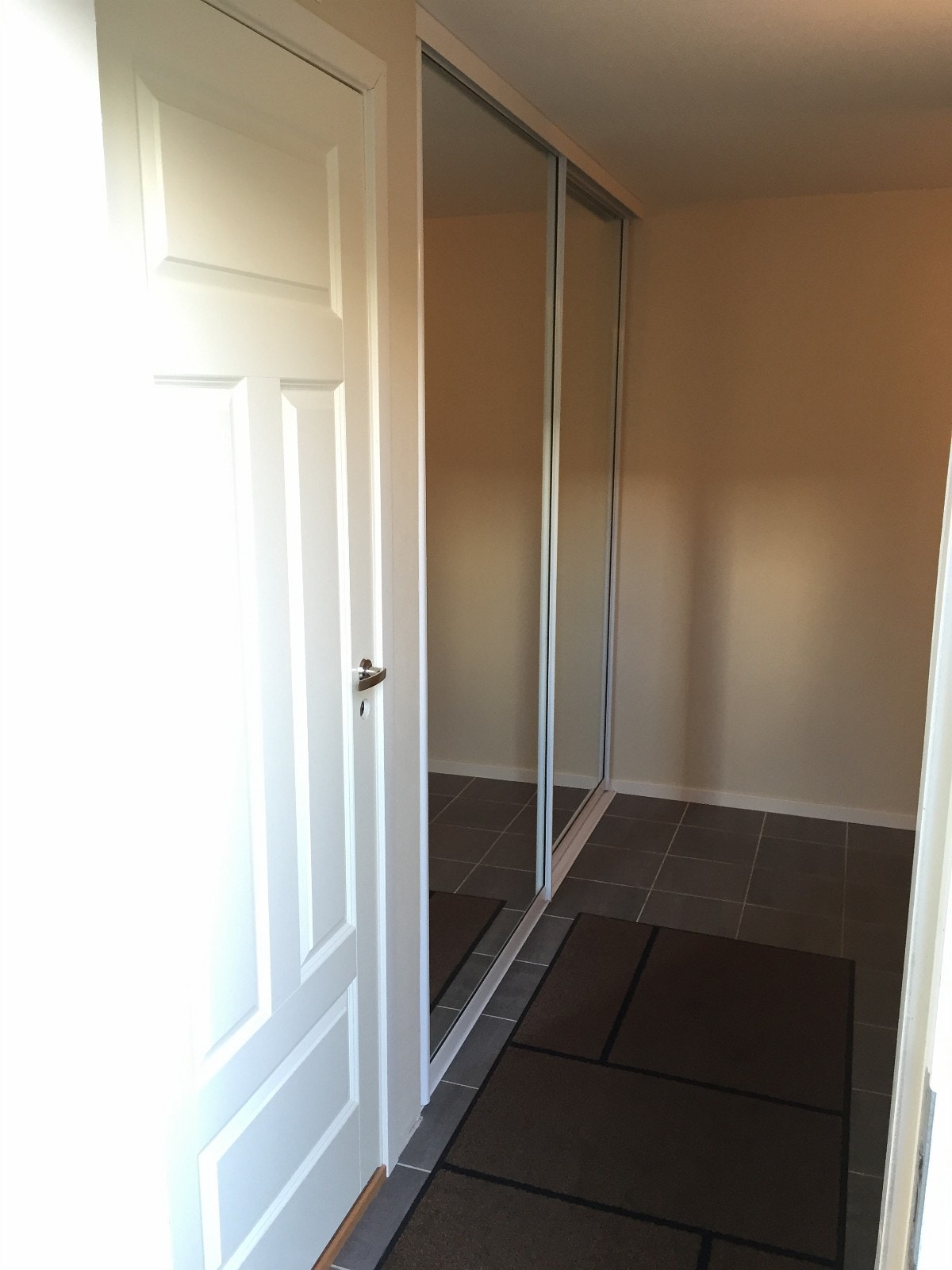 Garderobe gang Galleribilde