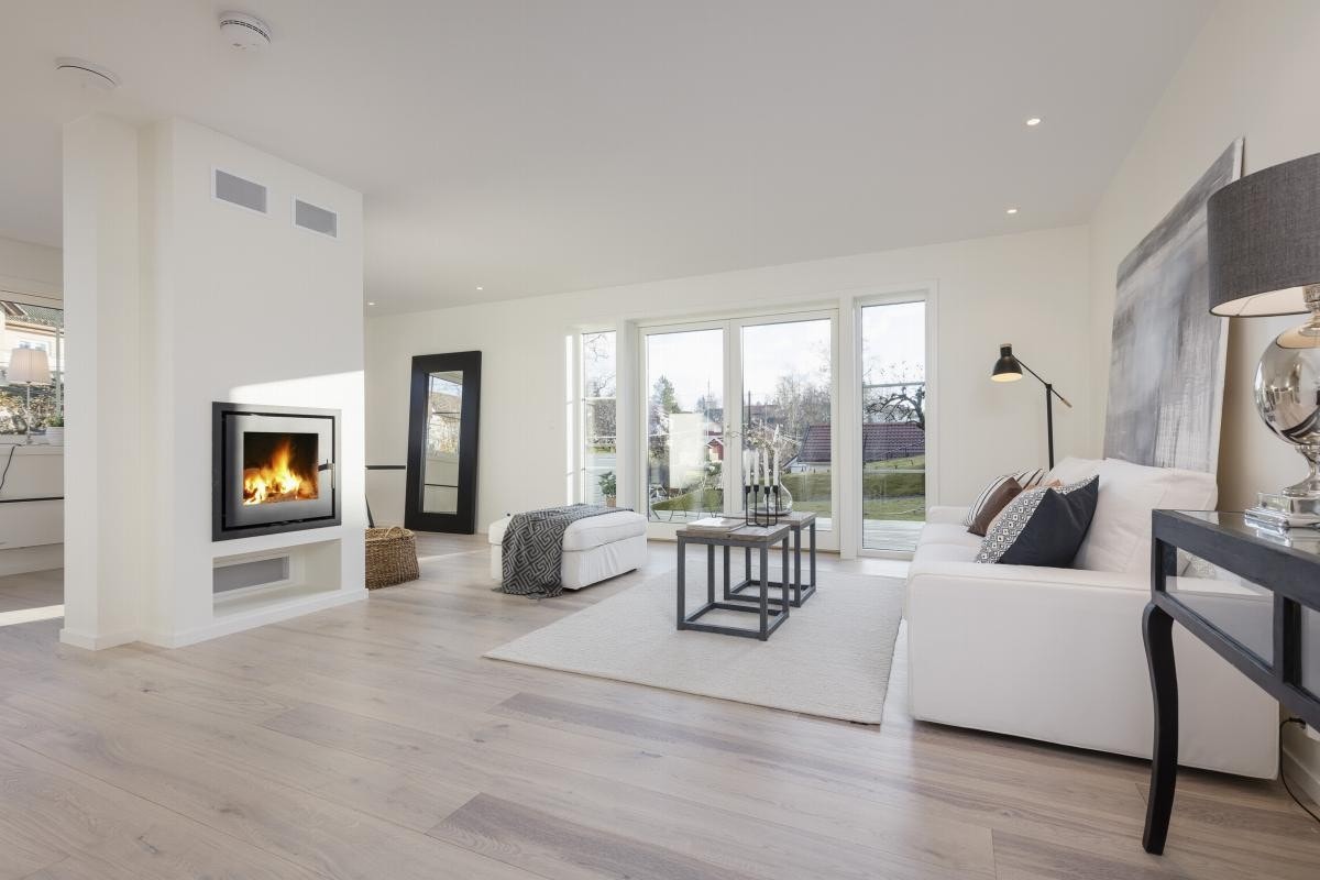 Strøken, stilsikker og lys enebolig over 3 plan med en arealeffektiv planløsning, moderne arkitektonisk utrykk og funksjonelle løsninger Galleribilde