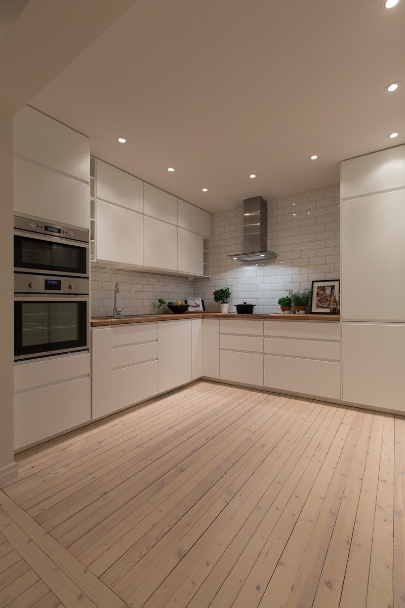 Kjøkken i praktisk L-løsning Galleribilde