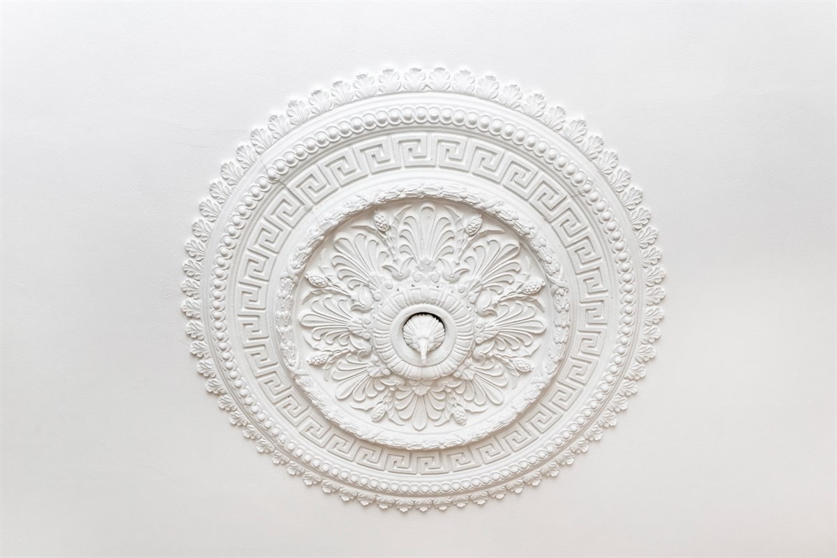 Lekker rosett i himling i stue. Galleribilde