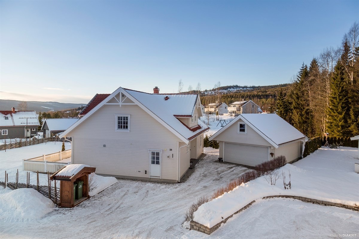 Fasade fra innkjøring til gårdsplass Galleribilde