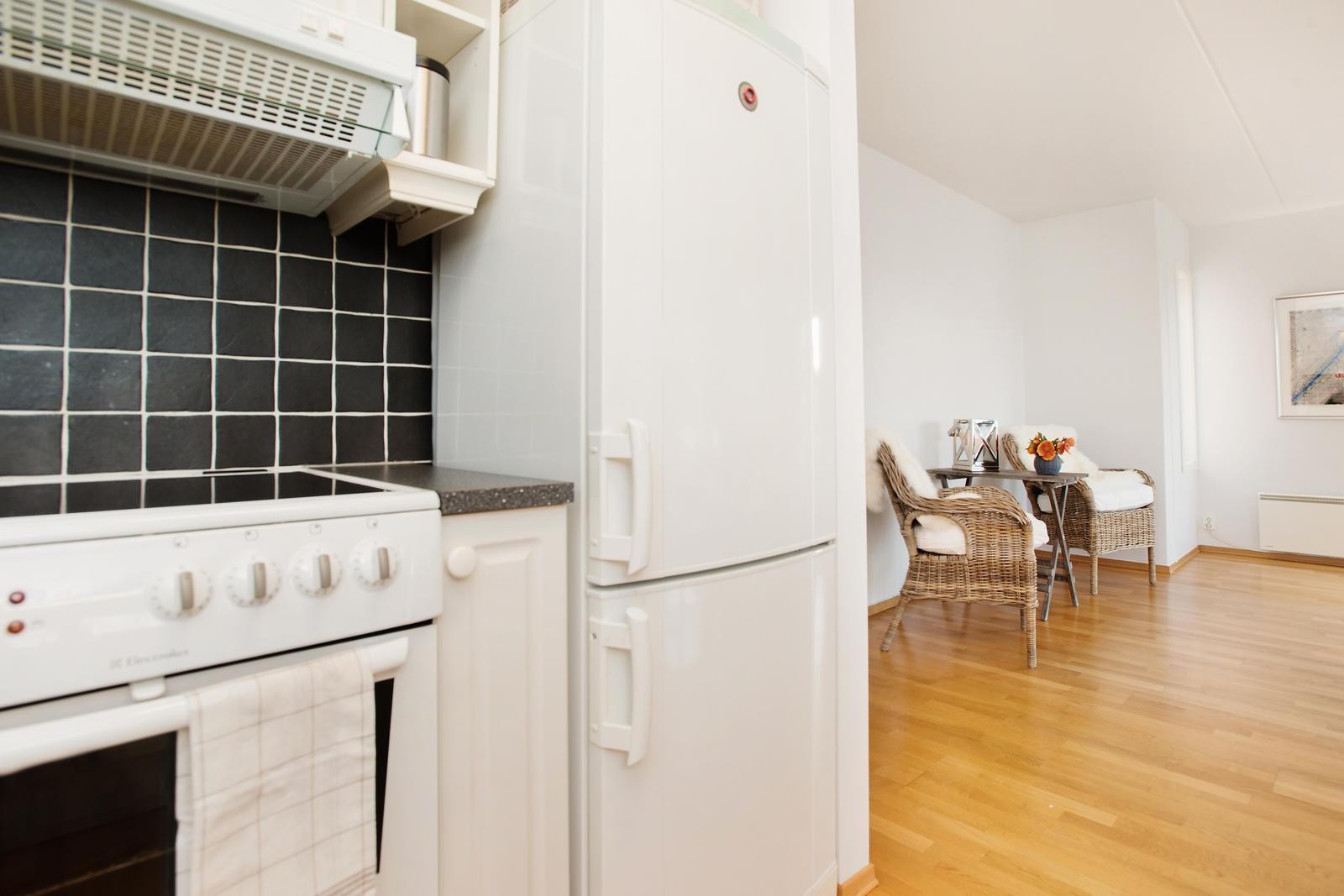 Plass til hvitevarer og opplegg for oppvaskmaskin. Galleribilde