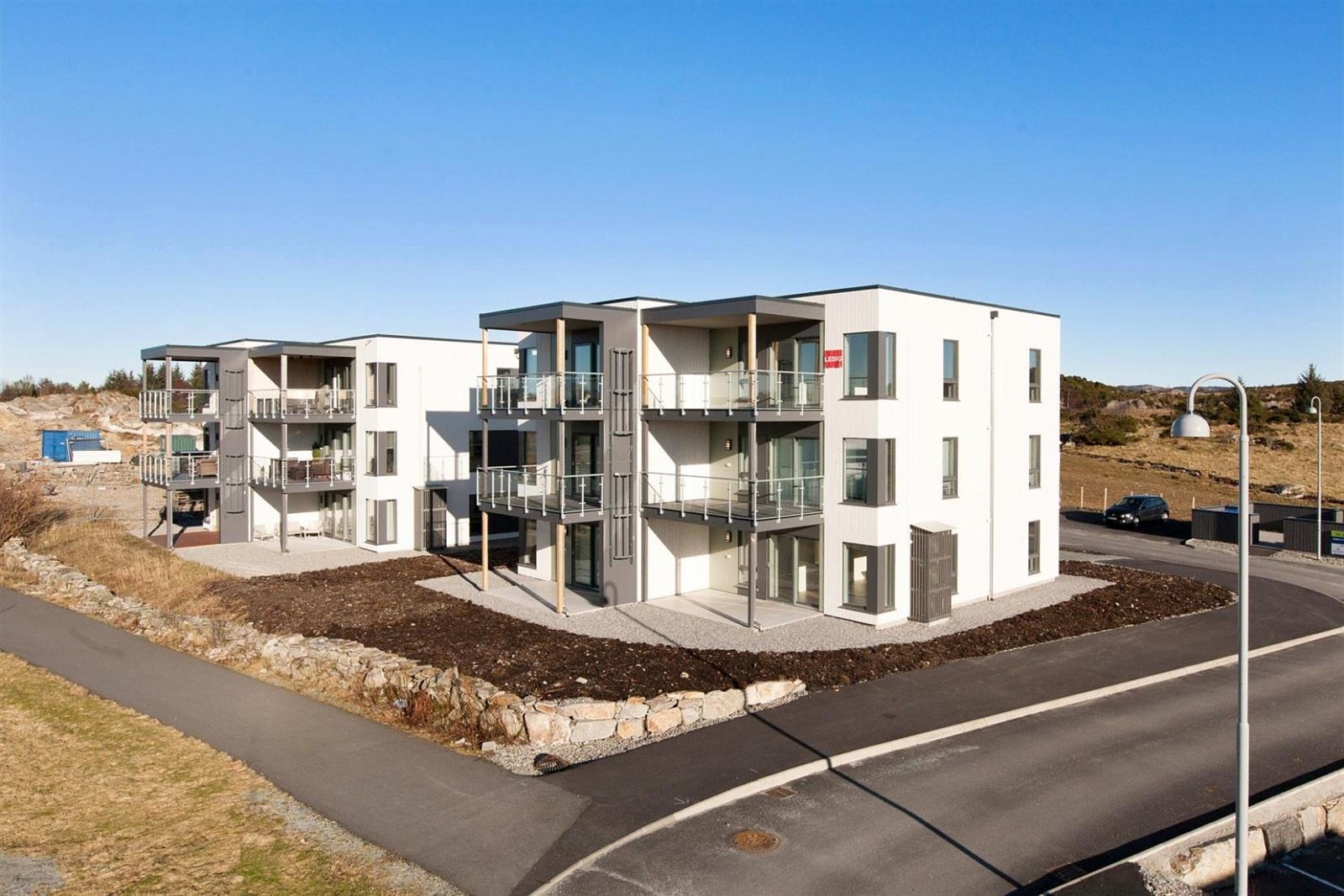 Fasade. Leiligheten ligger i 3 etasje med utsikt og gode solforhold Galleribilde