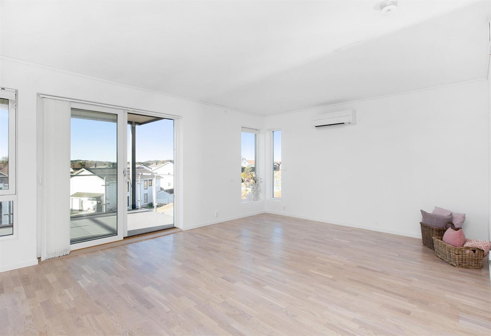 Stue med utgang til balkong Galleribilde