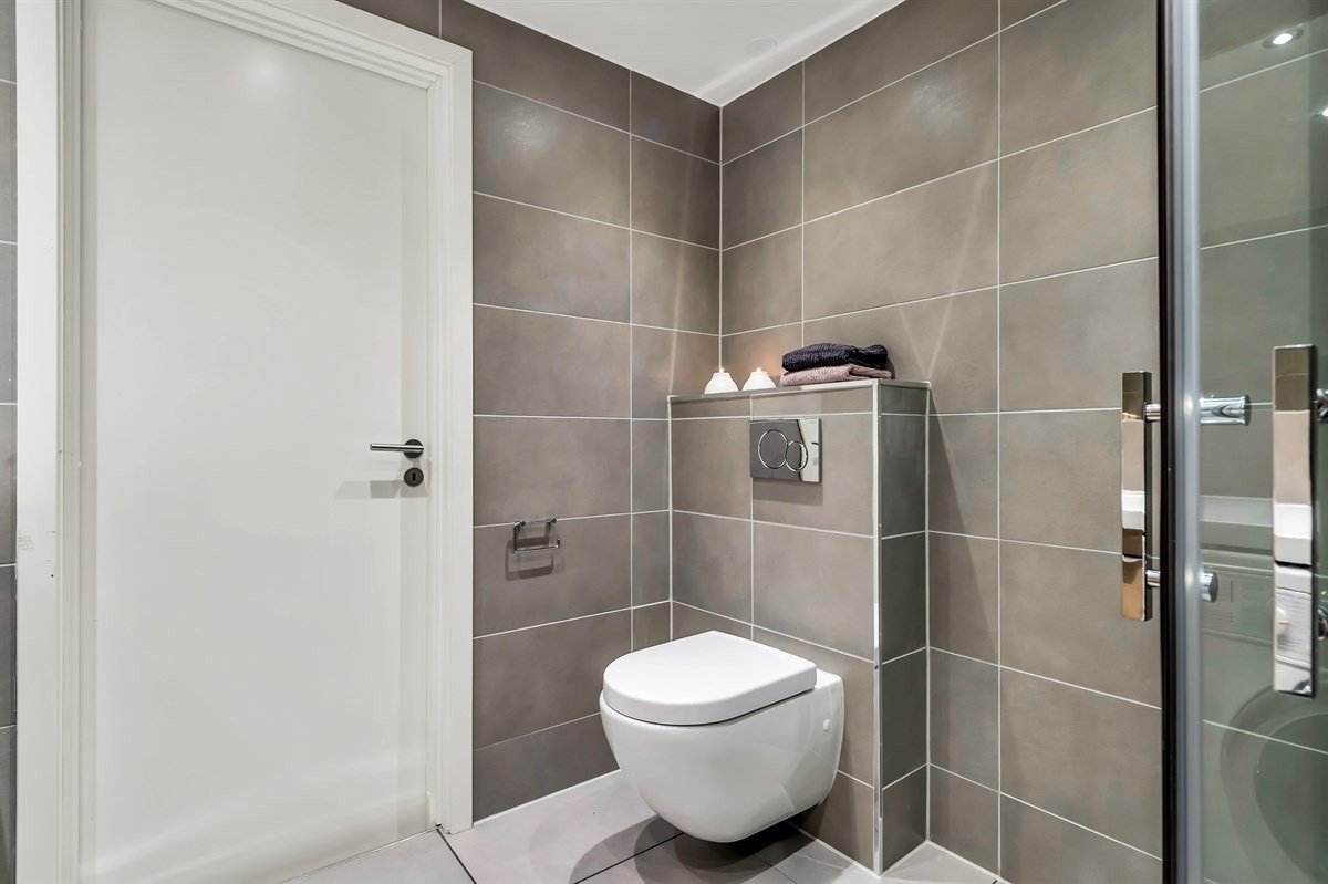 Varmekabler i gulv. Galleribilde