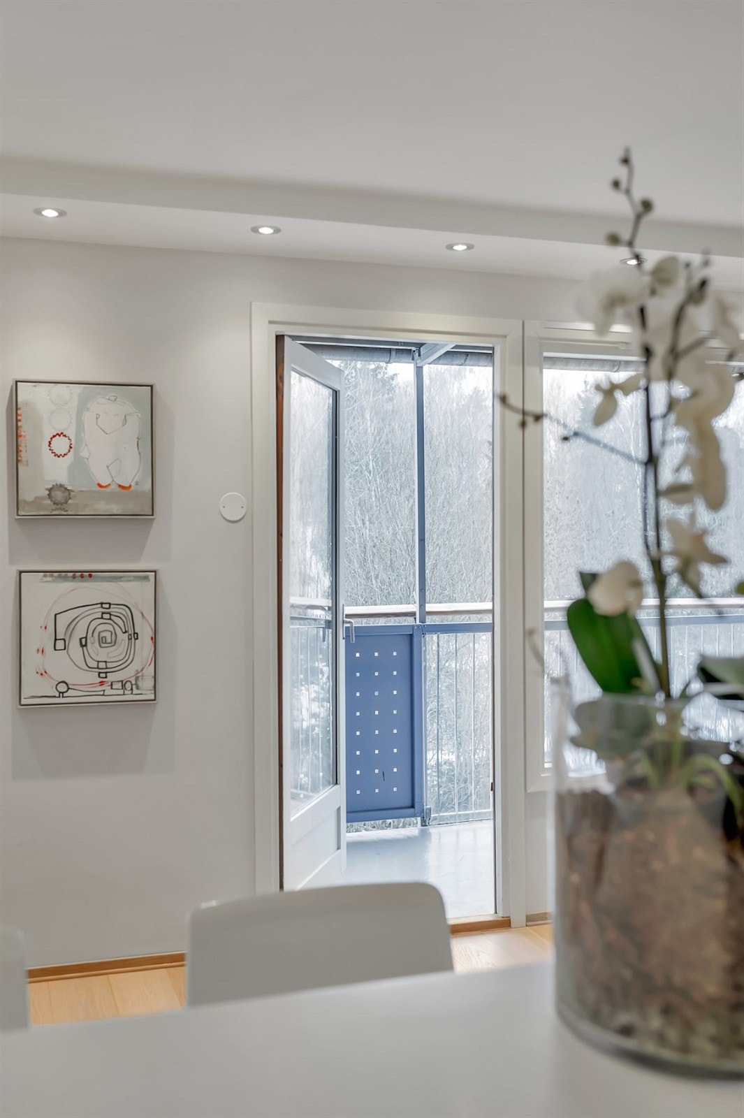 Hvitevarer fra Siemens og Miele, Corean benkeplate. Galleribilde