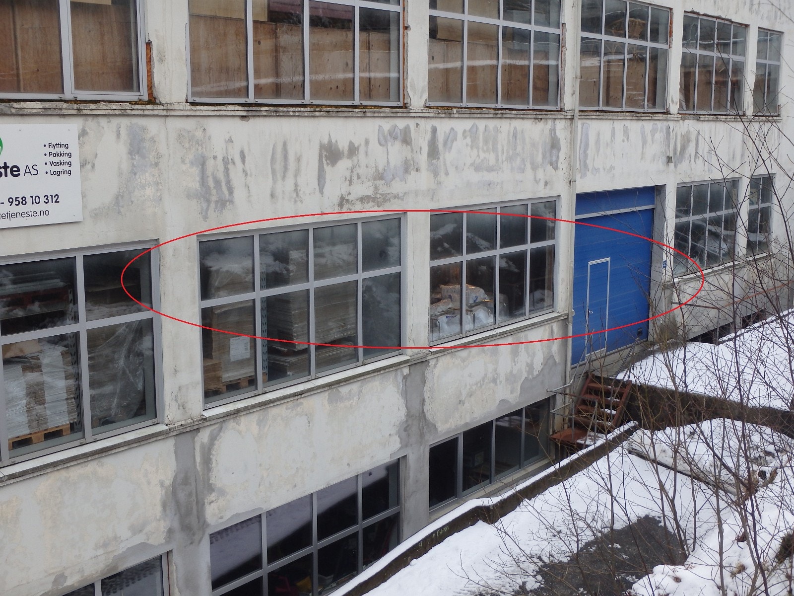 Blir ledig: 295 kvm til lager eller produksjon. Rett inn fra lasterampe. Galleribilde