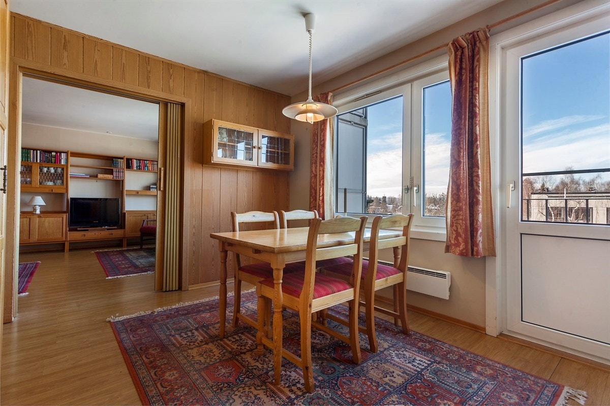 Kjøkken har utgang til fransk veranda. Galleribilde