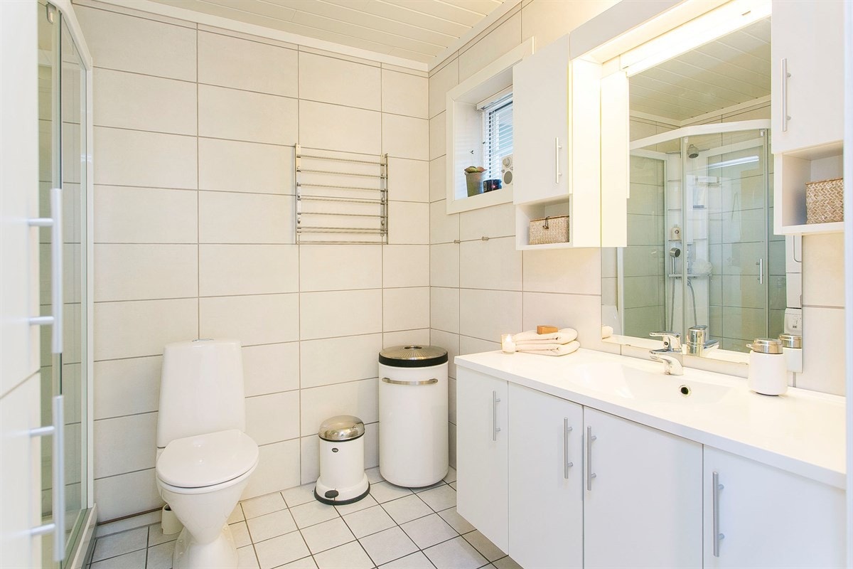 Delikat flislagt bad Galleribilde