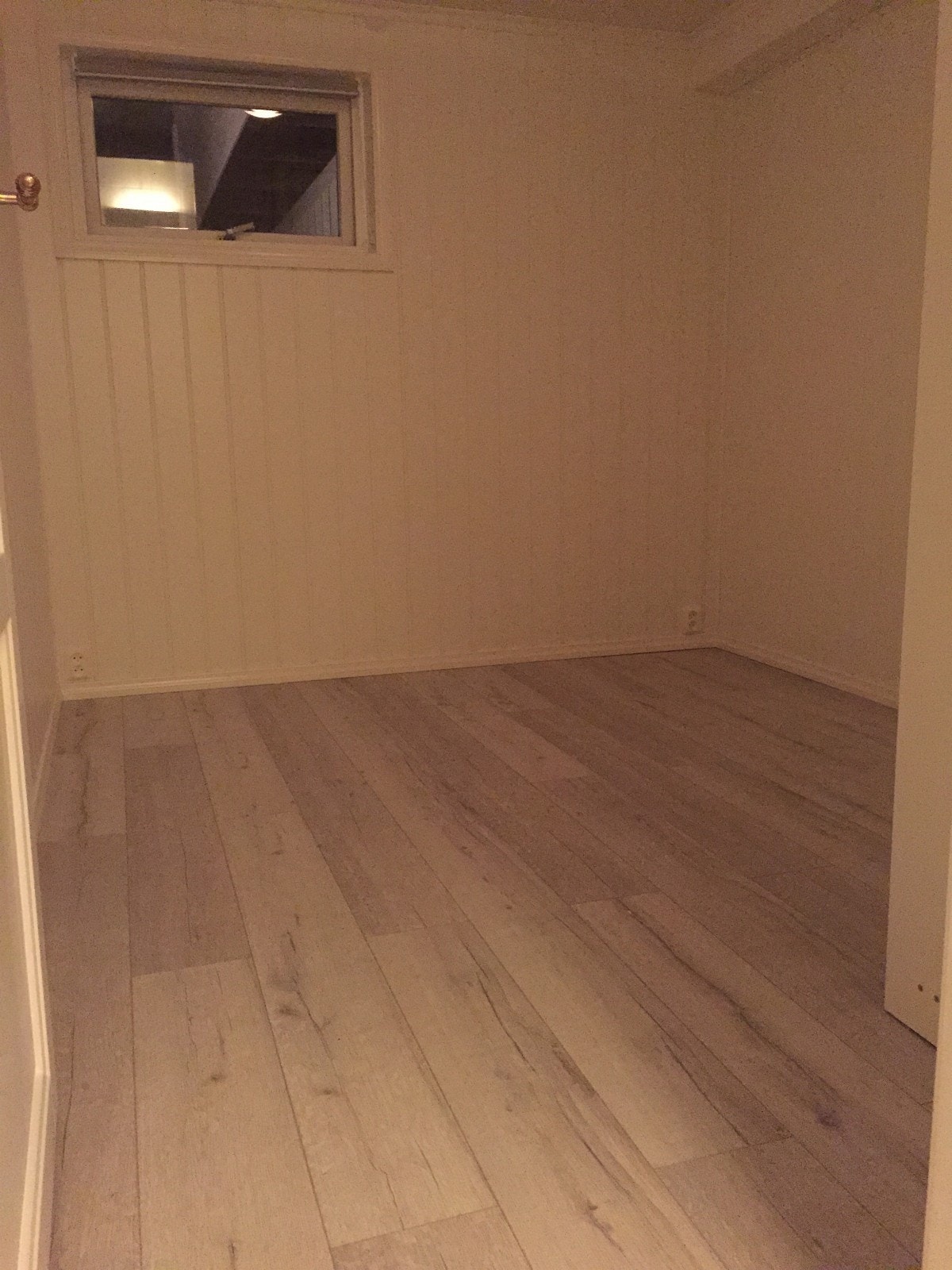 Soverom med garderobeskap Galleribilde
