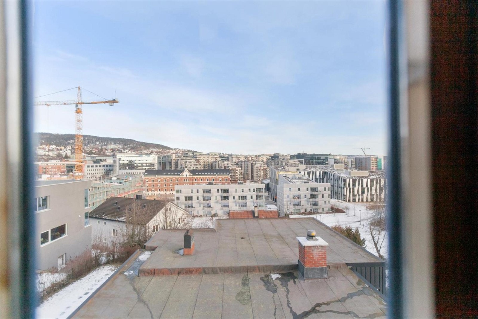 Utsikt fra 2.etasje ut mot nydalen. Galleribilde