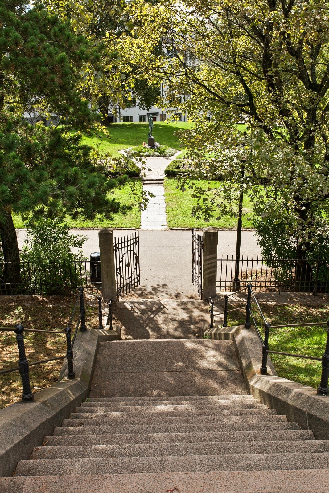 Trapp i Kampen Park - snarvei til Tøyen Galleribilde