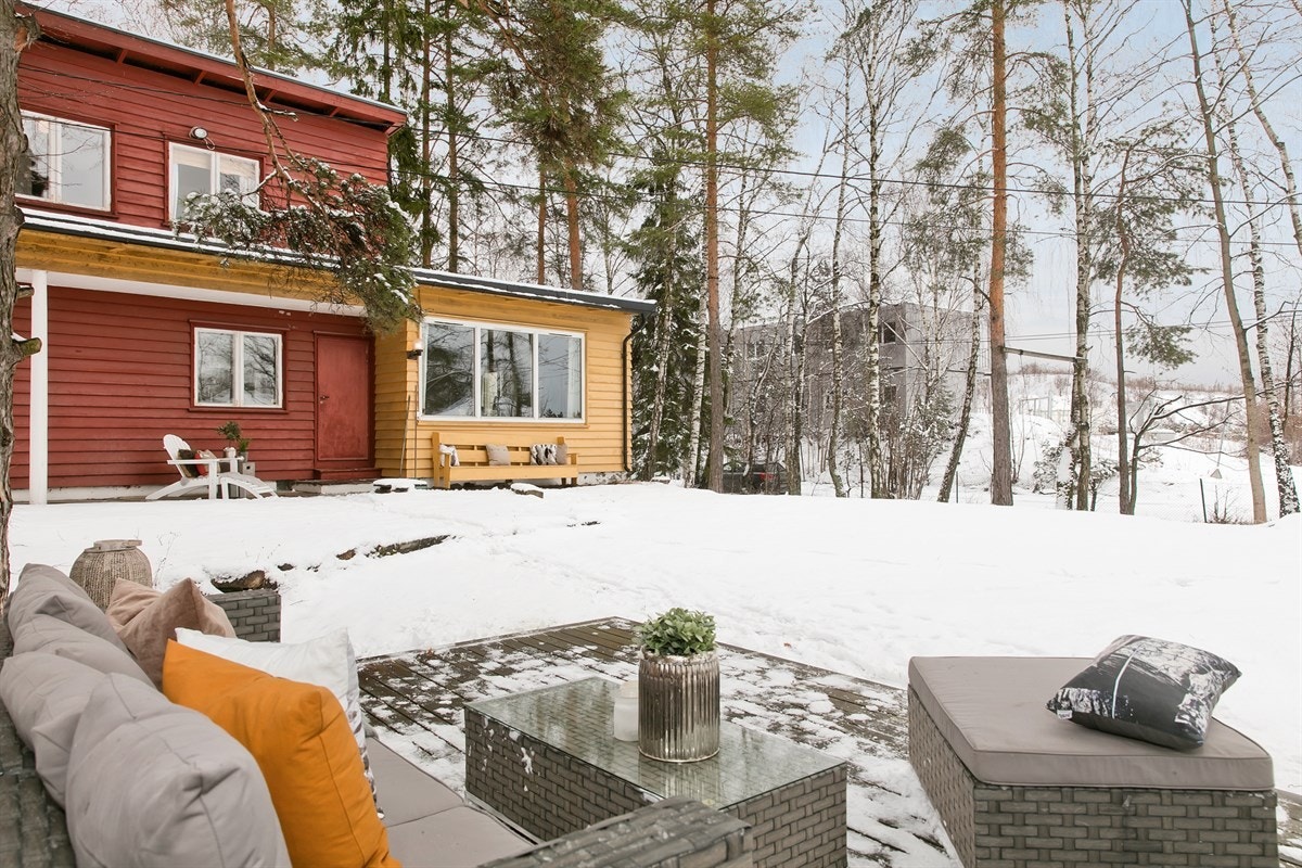 Boligen har et stort potensiale og kan bli en flott familiebolig, men den krever vesentlig oppgradring og fornyelse. Utvendig skal bygningen forsøke å bevares og uttrykket skal ikke endres i henhold til regulering. Galleribilde