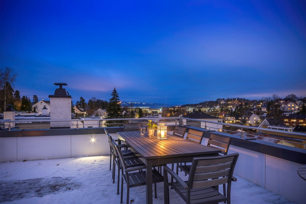 Takterrasse på ca. 50 kvm med flott utsikt Galleribilde