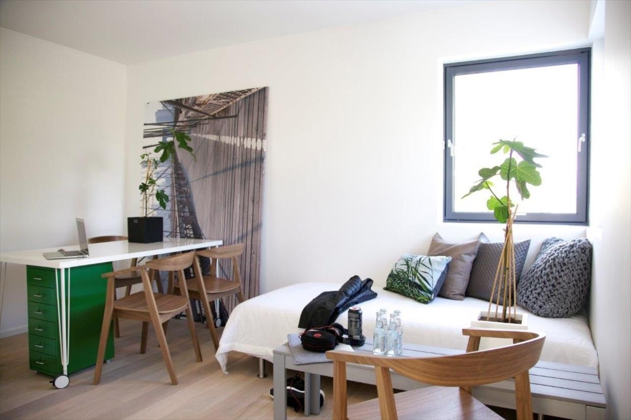 I au-par delen er det eget bad og vaskerom, samt opplegg til kjøkken om man vil sette inn det. Galleribilde