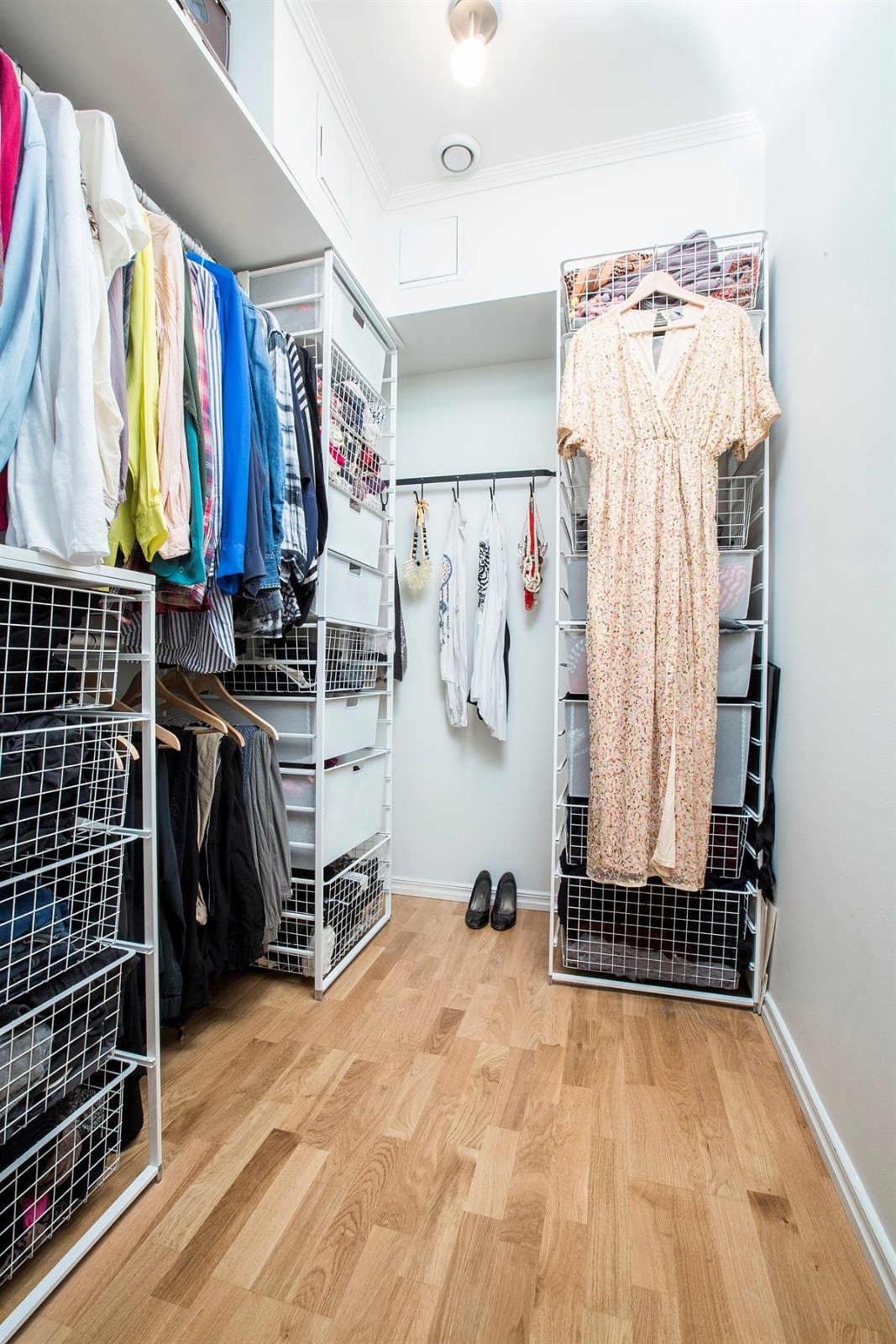 Walk-in closet Galleribilde