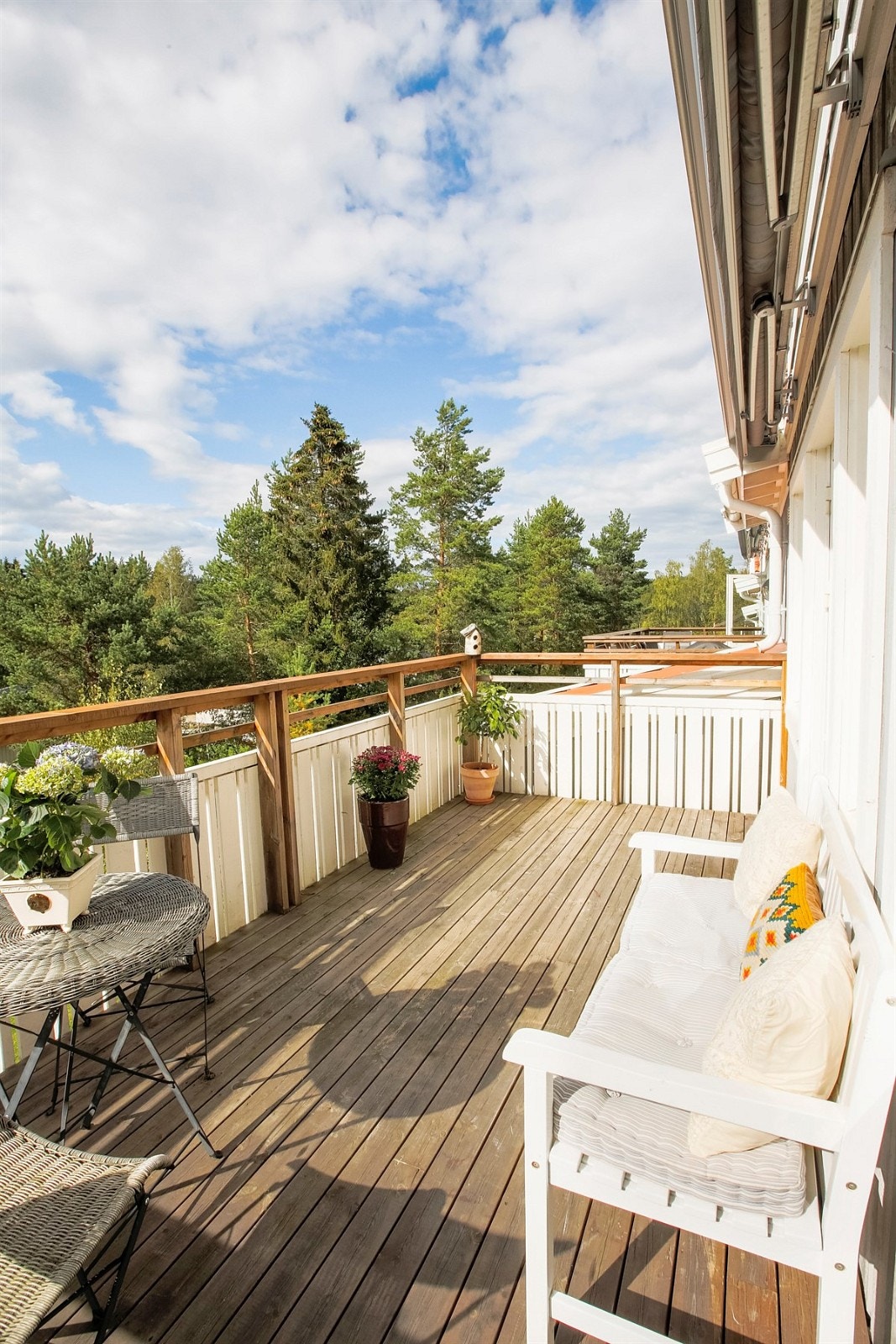 Solrik balkong har utgang fra stue Galleribilde