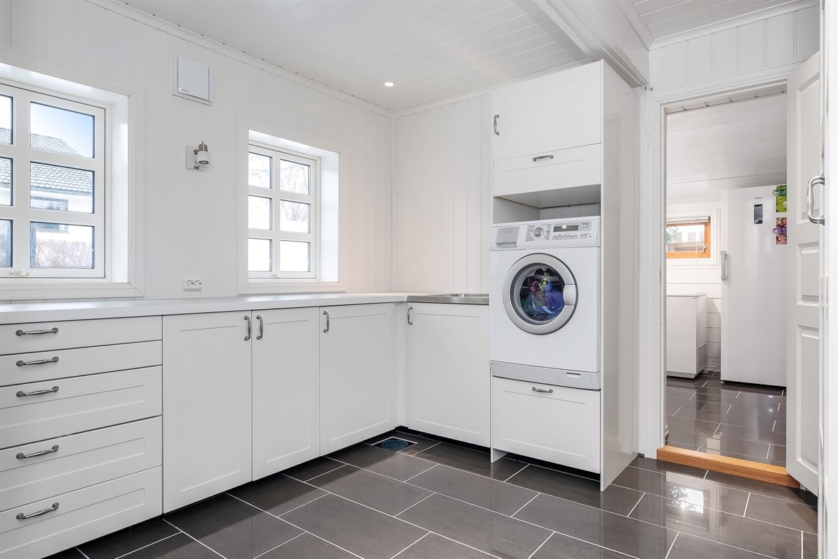 Vaskerom Galleribilde