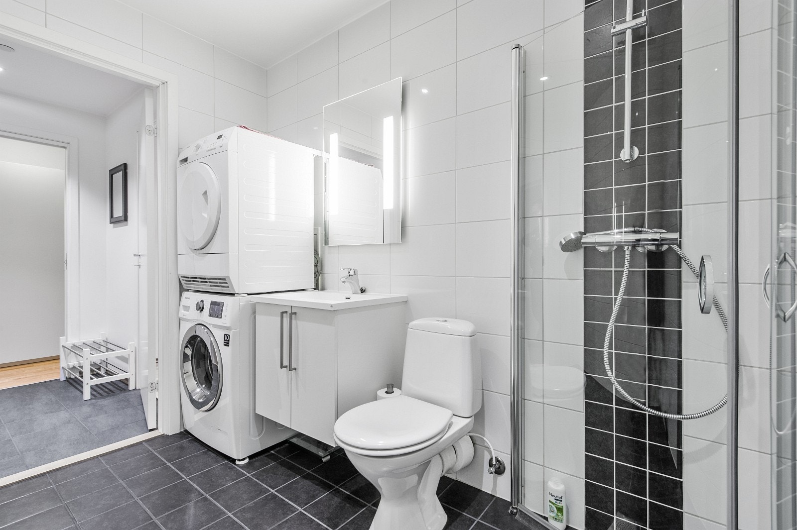 Opplegg for vaskemaskin og tørketrommel Galleribilde