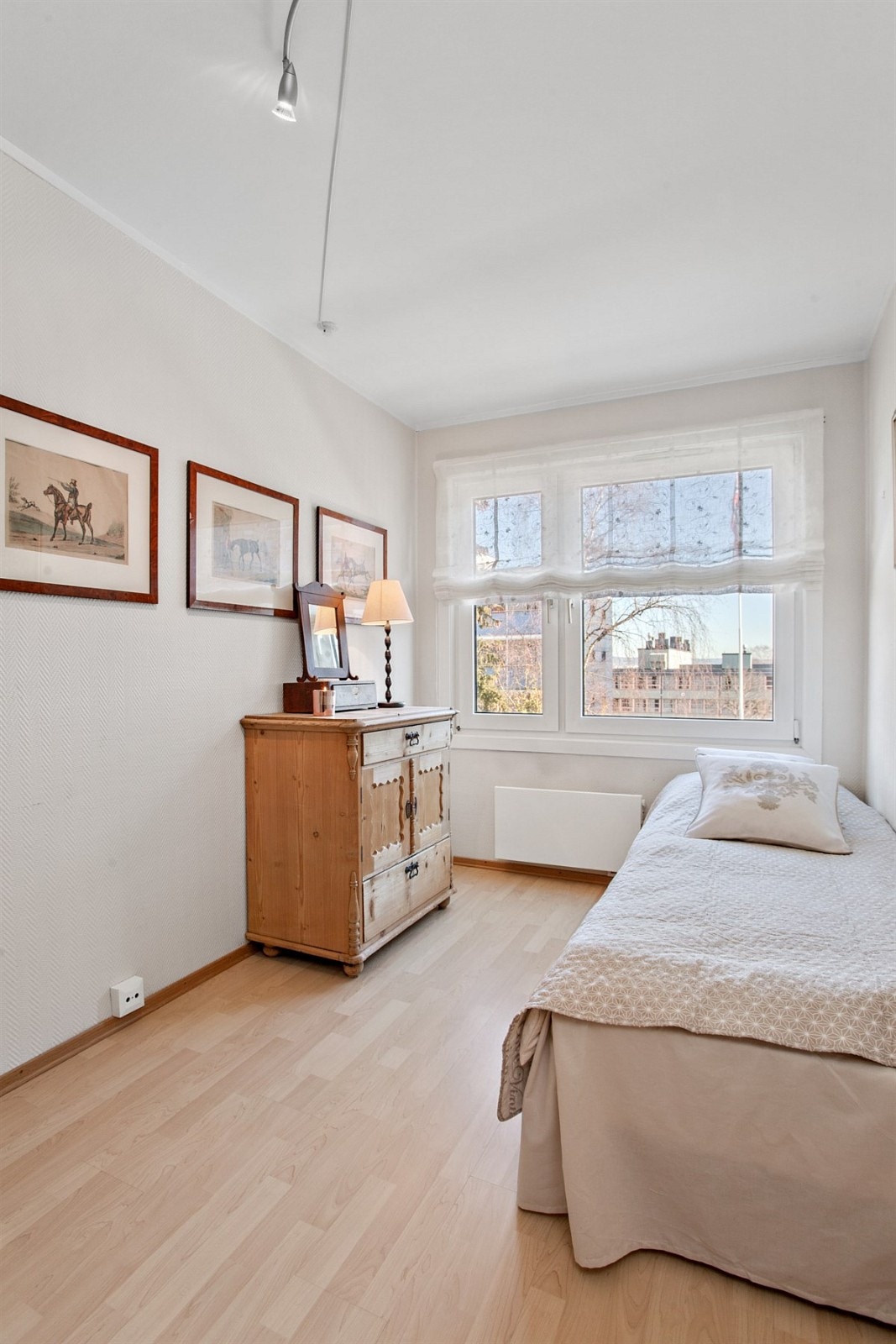 Soverom III med god skapplass Galleribilde