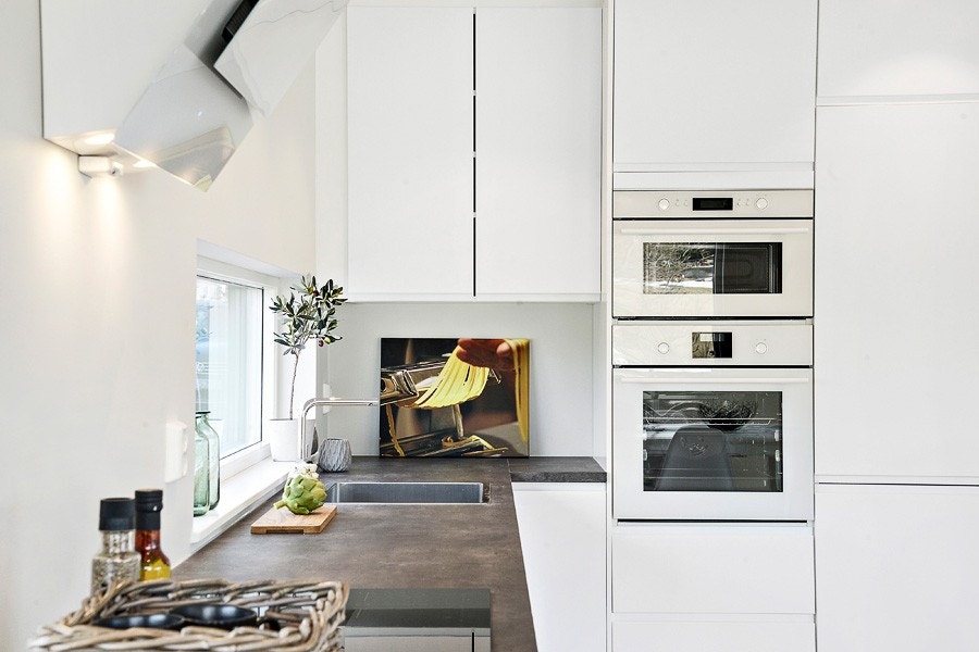 Kjøkkenet har integrerte hvitevarer Galleribilde